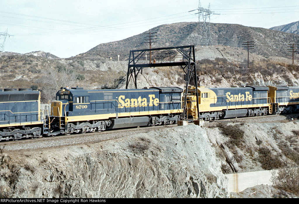 ATSF 8700